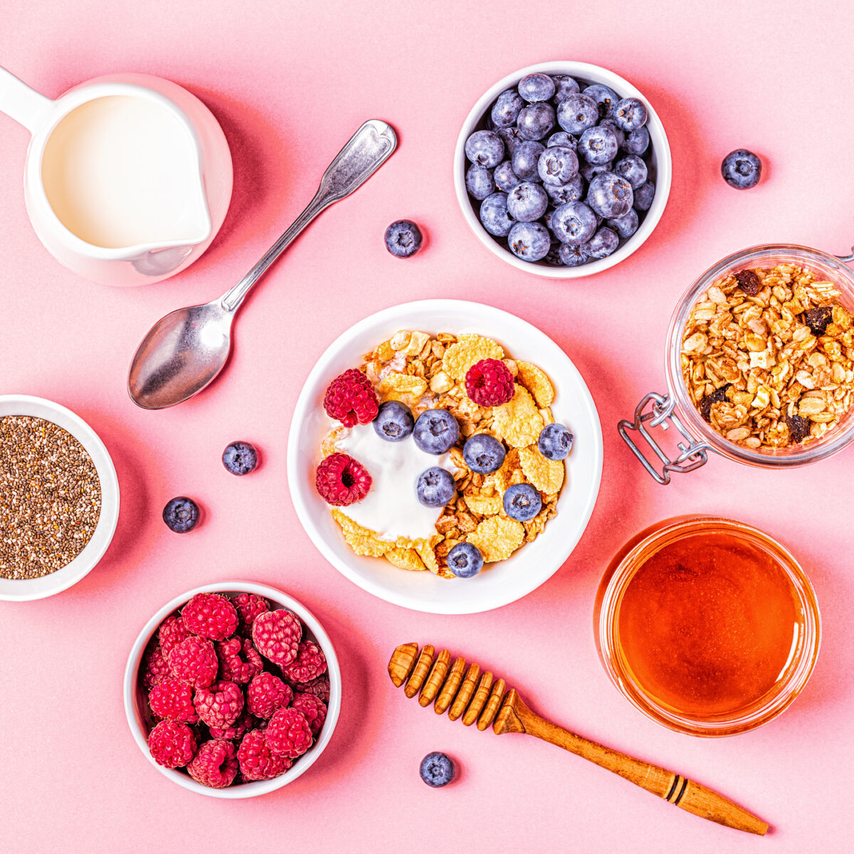 Gut-friendly breakfast, healthy, muesli, fruit